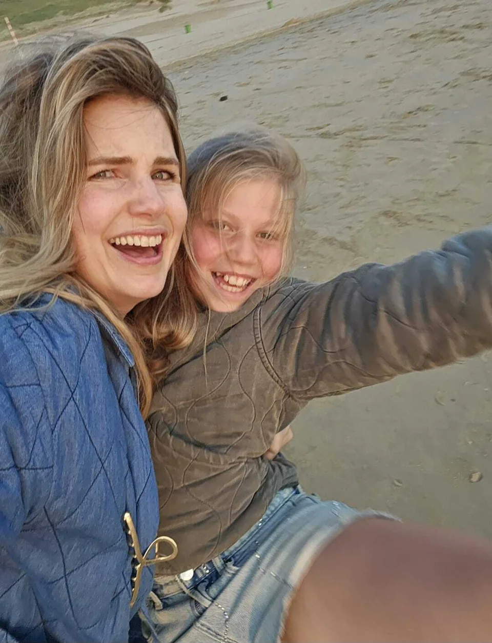 Samen lachen tijdens een moment buiten