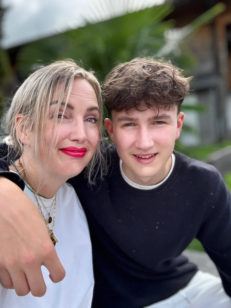 Mieke en tiener samen